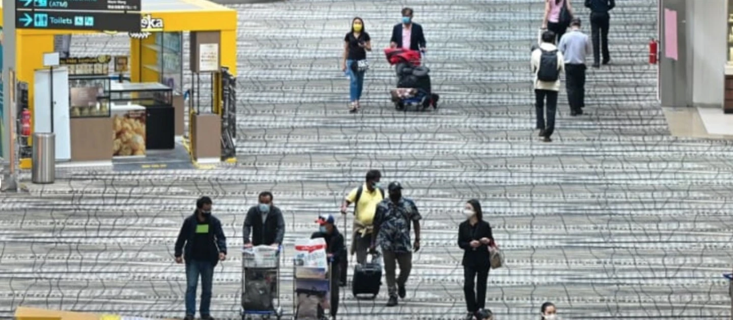 Singapura akan membuka kembali perbatasan untuk semua wisatawan yang divaksinasi penuh pada 1 April; VTL yang ada akan dihentikan