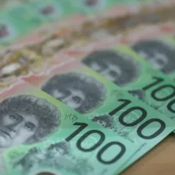 Hit by Recession Issues Australian Dollar Drops to IDR 10000