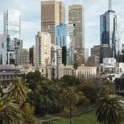 Melbourne overtakes Sydney as Australias biggest city