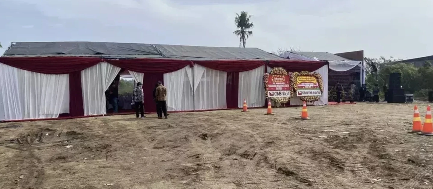 Minister Maruarar Donates 2.5 Hectares of Land for Public Housing